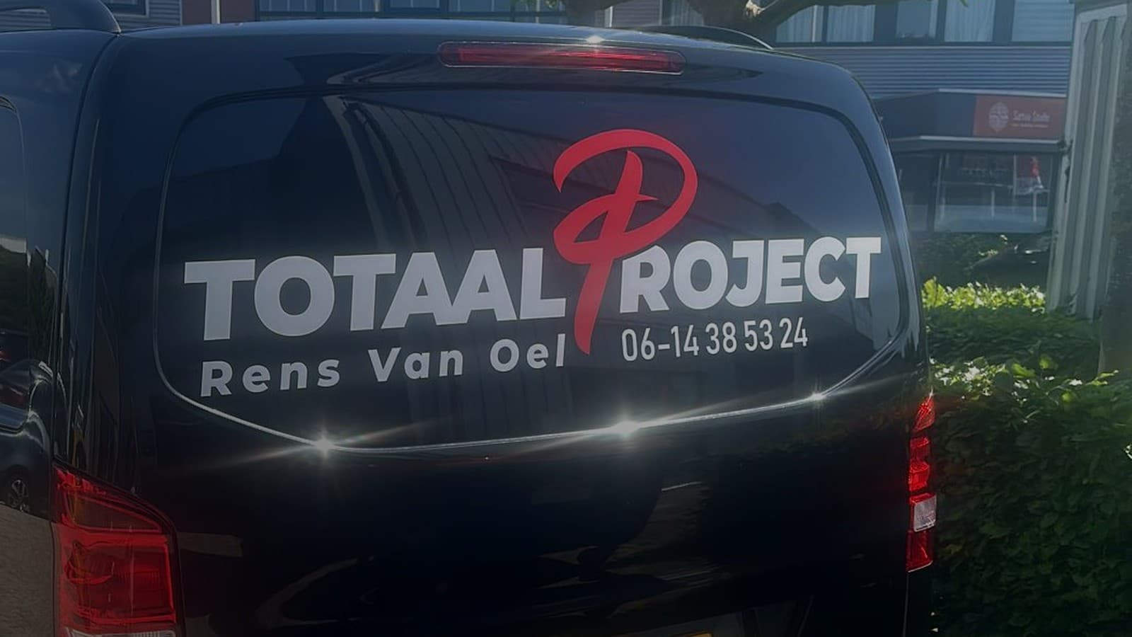 Van Oel Totaalproject bus voor renovatie en onderhoud